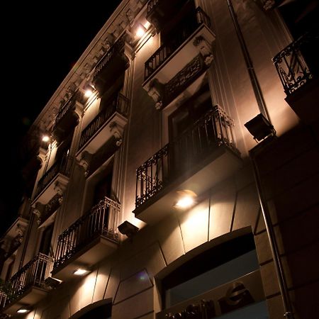 Bibo Suites Gran Via Granada Bagian luar foto